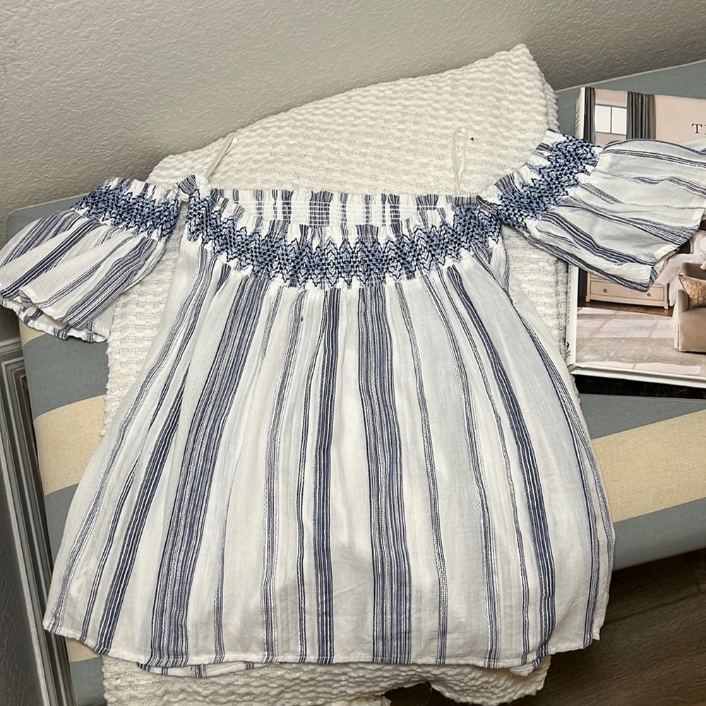 MISS ME Off The Shoulder Blouse